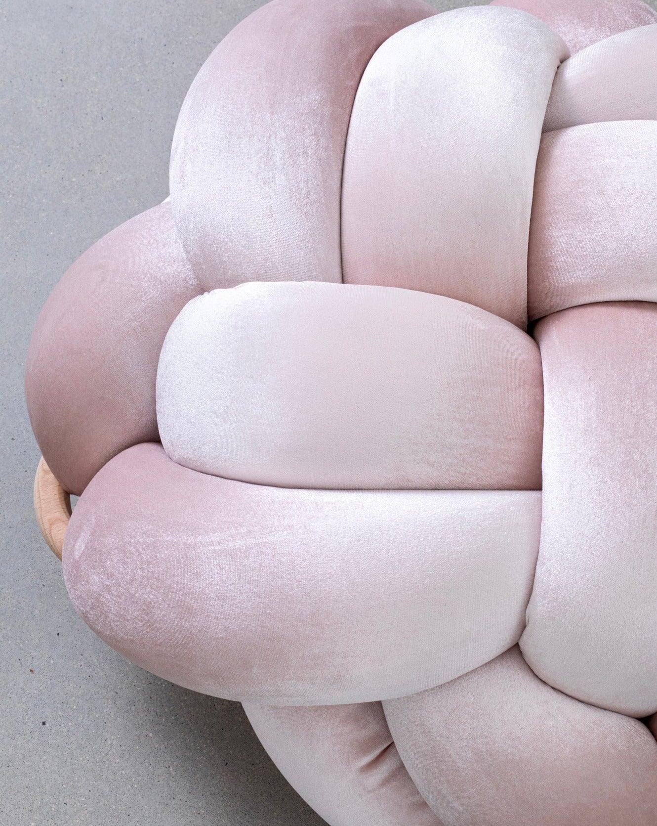 (L) Pink Pearl Knot Floor Cushion